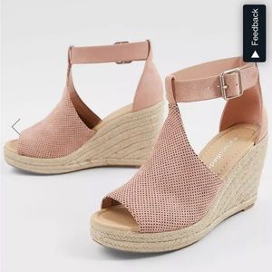 Wedge sandals